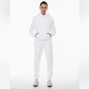 NWT Aritzia Cozy Fleece Boyfriend Joggers White